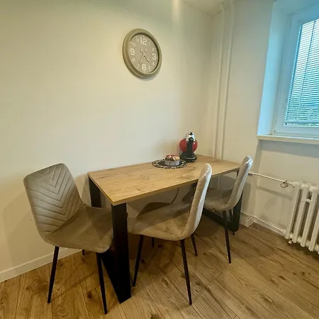 Strazske S Balkonom Apartmán *