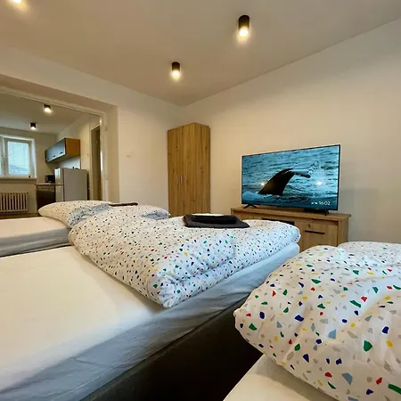 Strážske S Balkónom Appartamento Michalovce