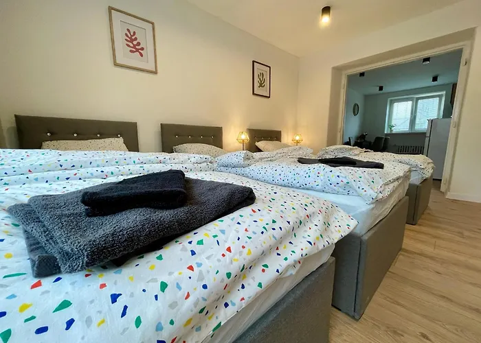 Strážske S Balkónom Apartman *