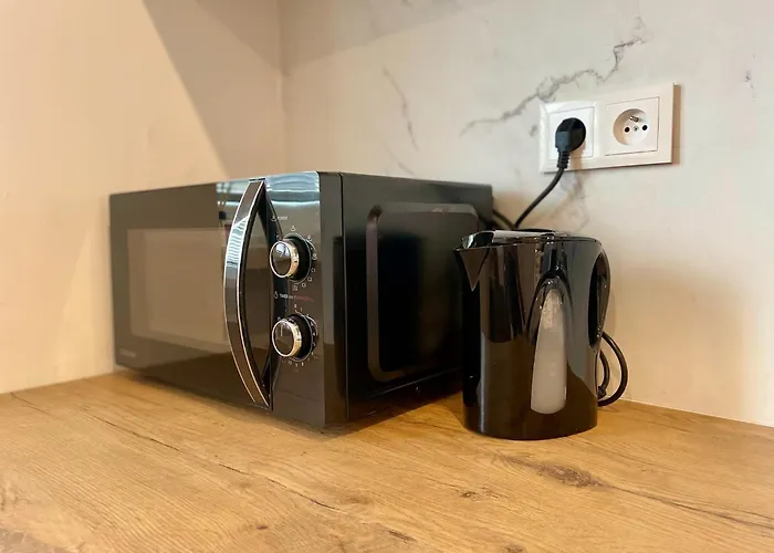 Strážske S Balkónom Apartman *